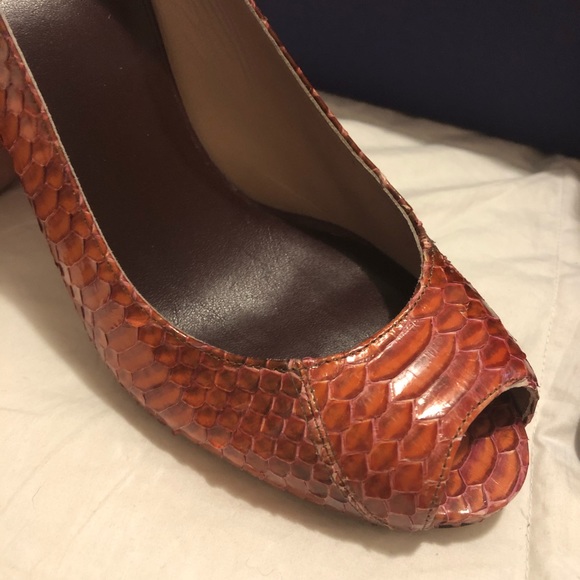 Stuart Weitzman Slingin Open Toe Snakeskin Auth - Picture 2 of 8